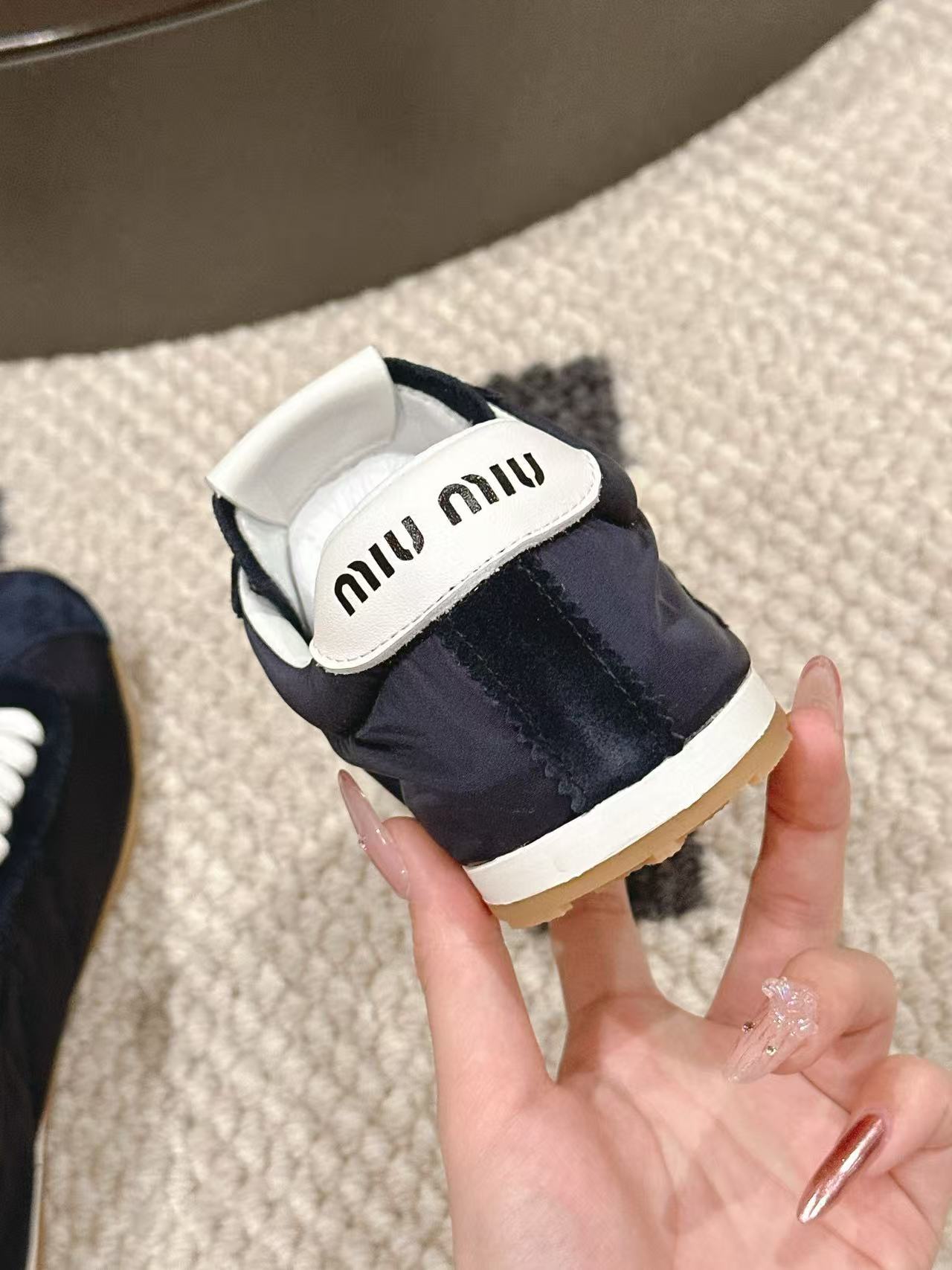 M1UM1U 高品質シンプルスポーツシューズ【50％割引+送料無料】