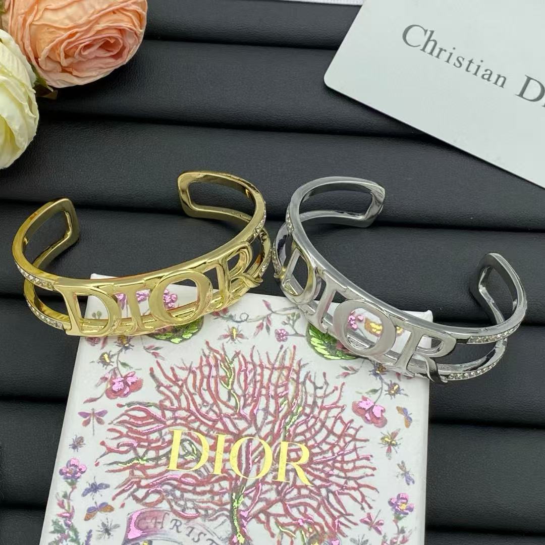 DI0R シンプルレターオープンブレスレット【 50％割引+送料無料】