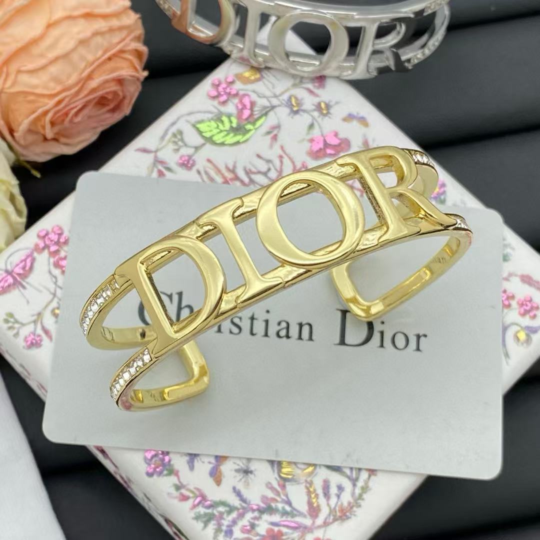 DI0R シンプルレターオープンブレスレット【 50％割引+送料無料】