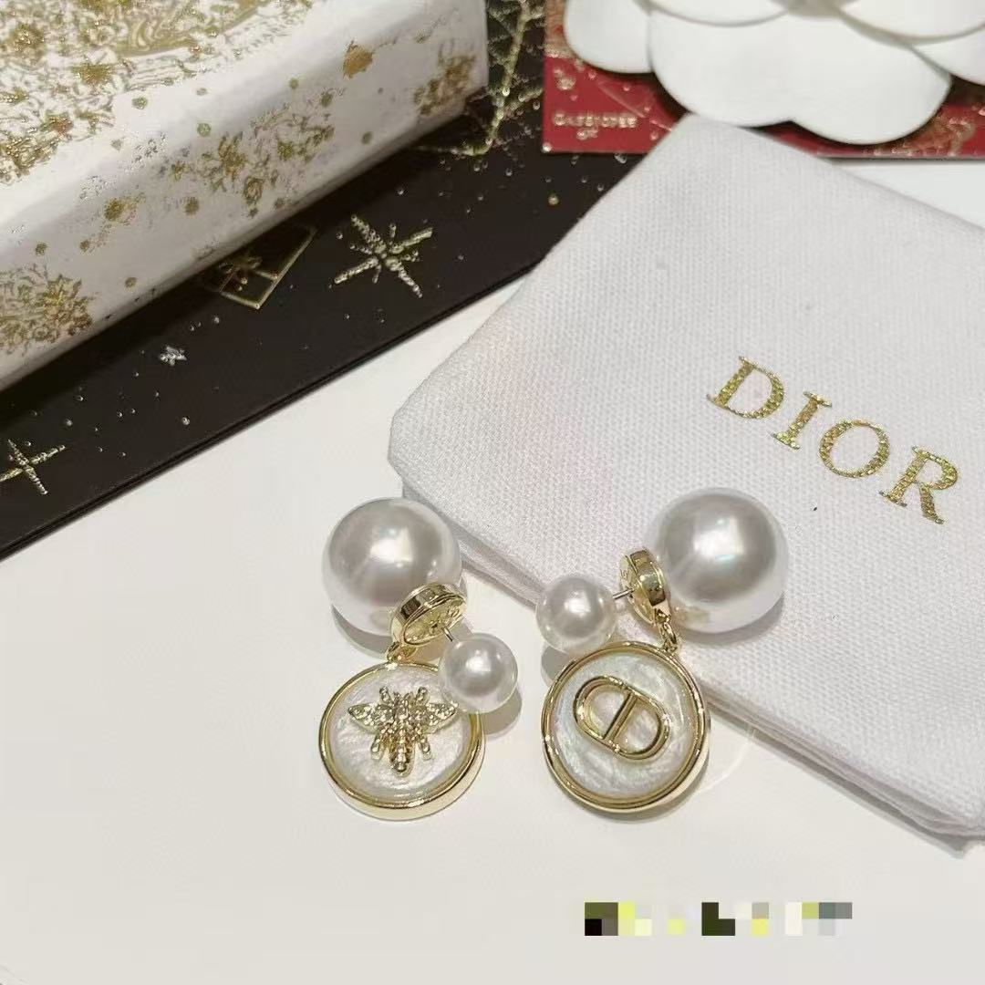 DI0R バタフライ CD イヤリング【 50％割引+送料無料】