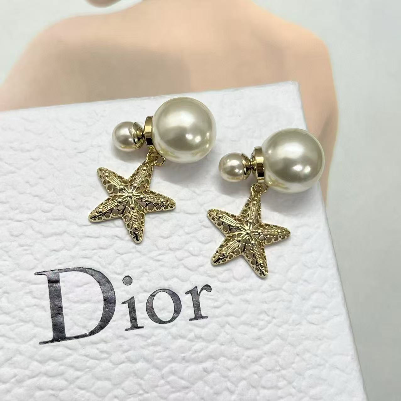 DI0R 五芒星パールイヤリング【 50％割引+送料無料】