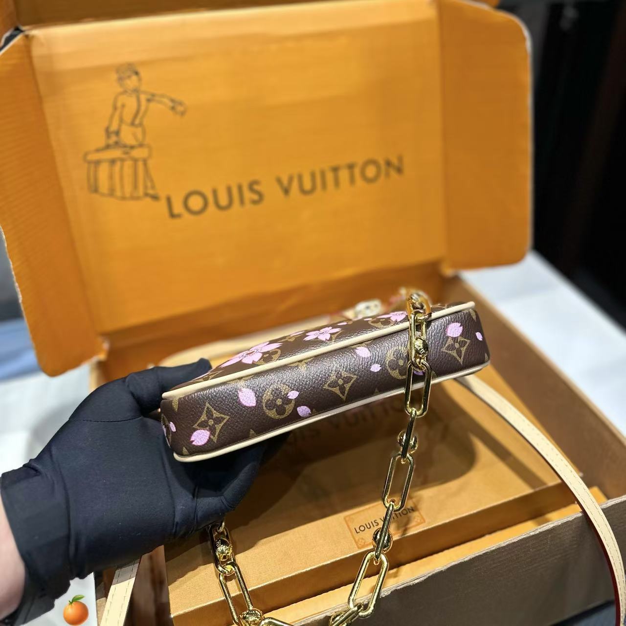 LVプリントチェーンアンダーアームバッグ【 50％割引+送料無料】