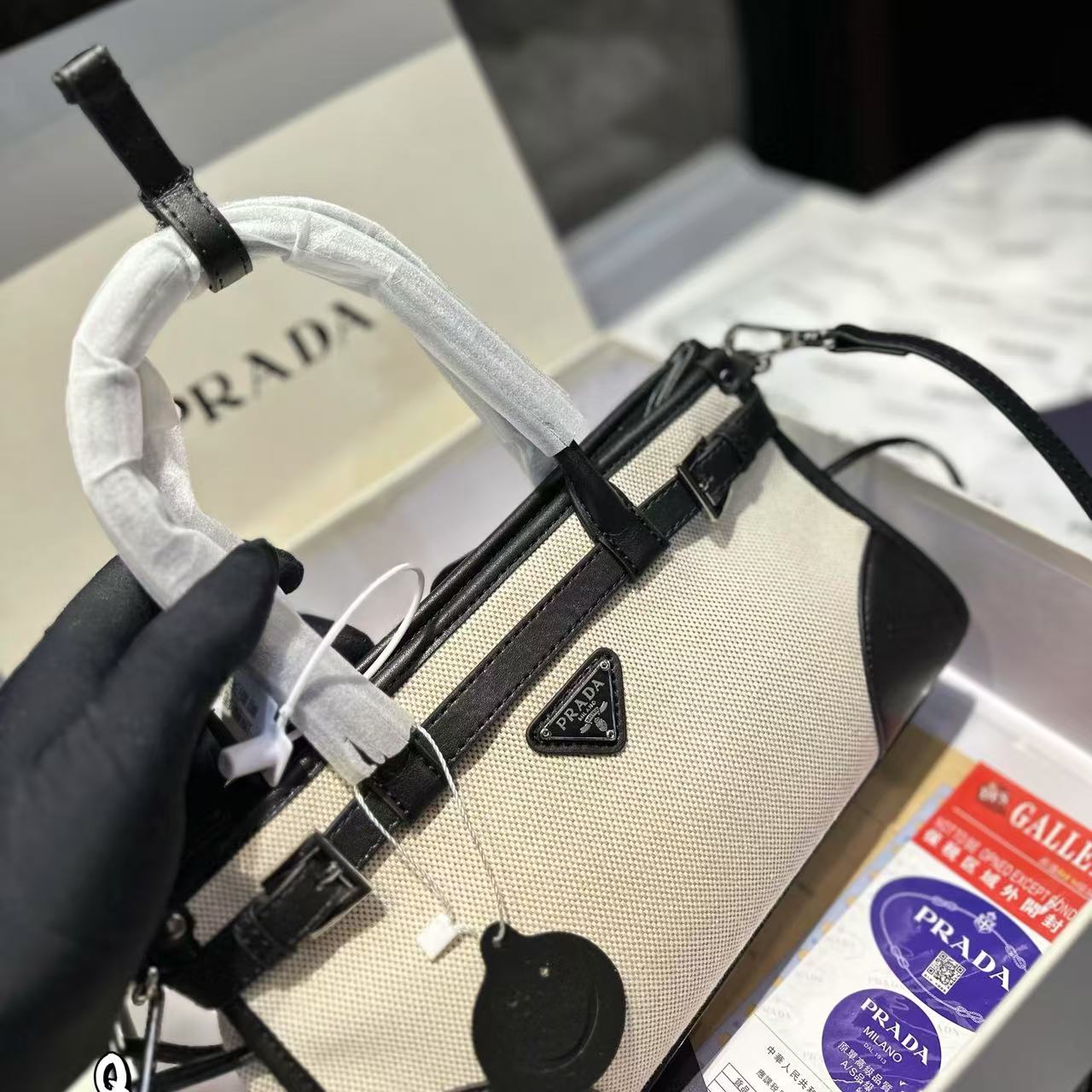 LV ブラック＆ホワイト カラーブロック ハンドバッグ【 50％割引+送料無料】