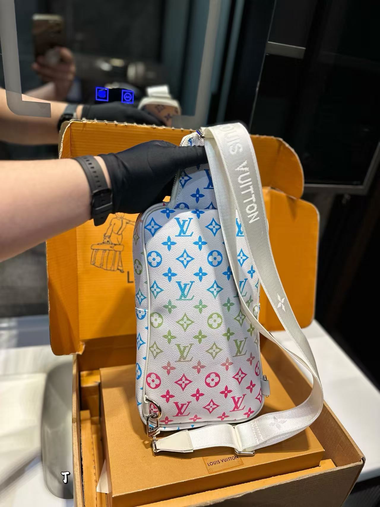 LVメンズチェストバッグ【 50％割引+送料無料】