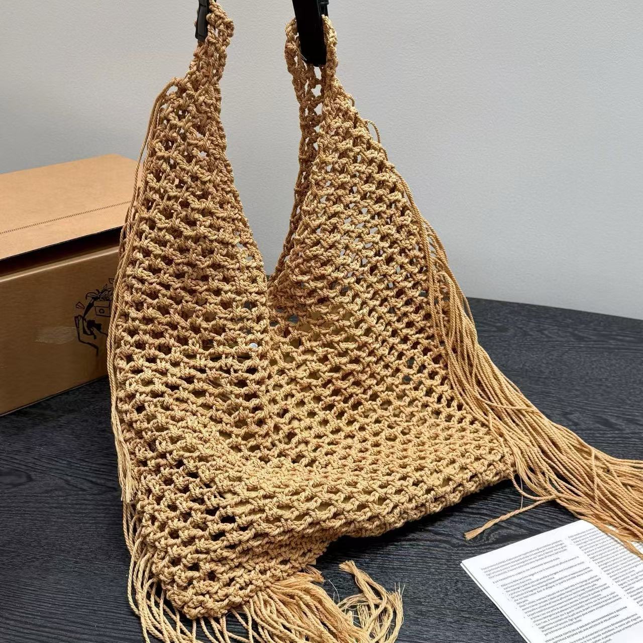 YSL タッセル ストローバッグ【 50％割引+送料無料】