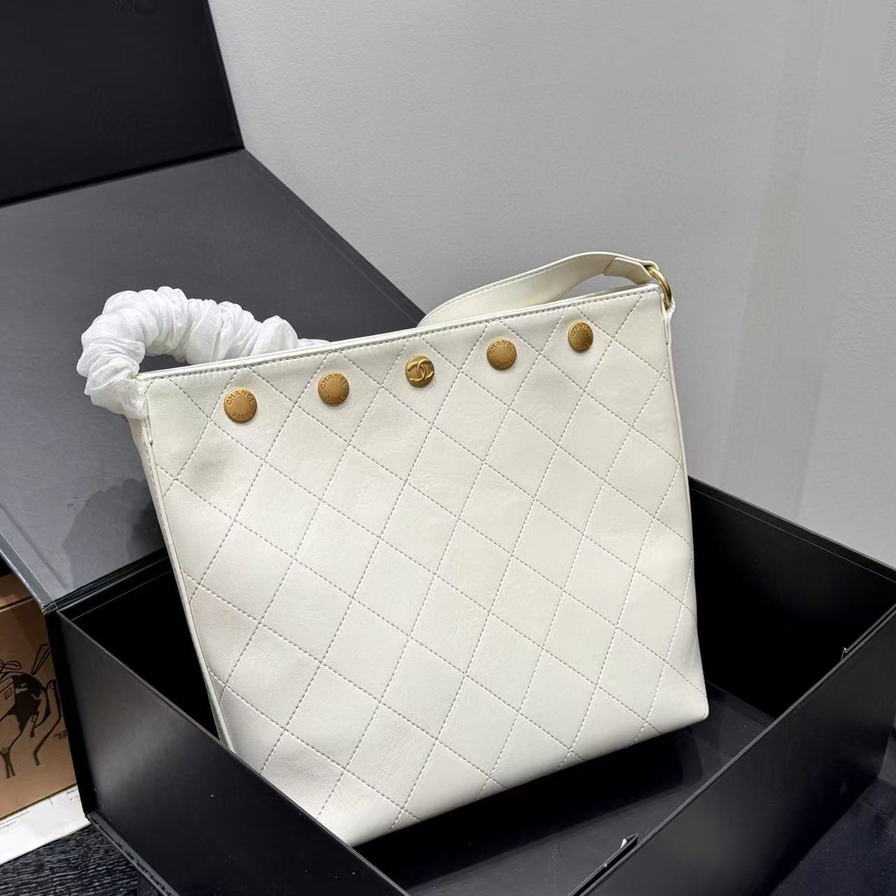 CHANE1 ゴールドコイン ヒッピー バケットバッグ【 50％割引+送料無料】