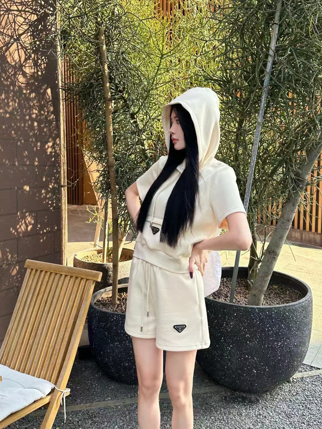 PR4DA 三角ロゴフード付きカジュアル2点セット【 50％割引+送料無料】