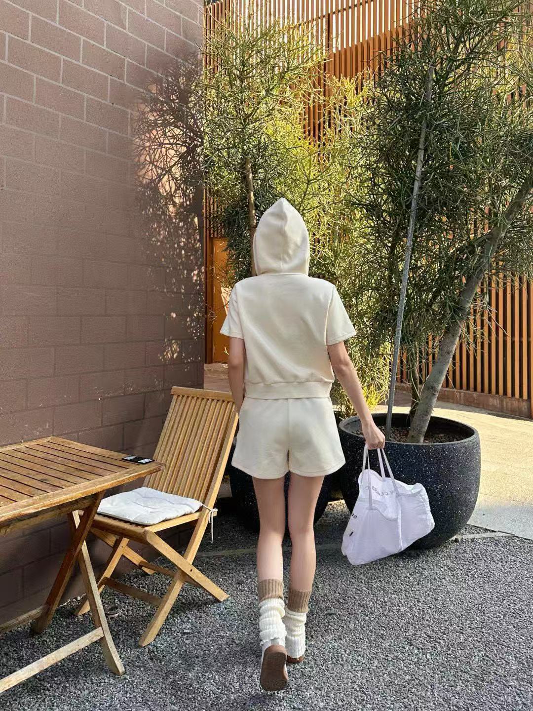 PR4DA 三角ロゴフード付きカジュアル2点セット【 50％割引+送料無料】