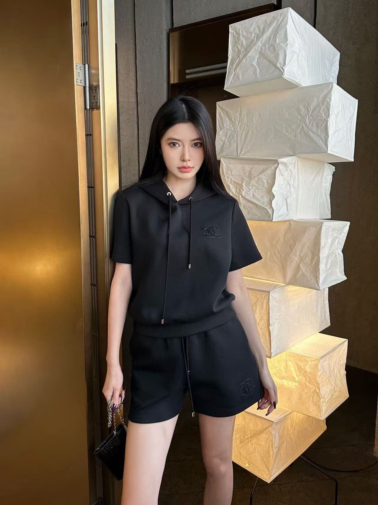 CHANE1 フード付きレタードスウェットシャツ+ショーツ ツーピースセット【 50％割引+送料無料】