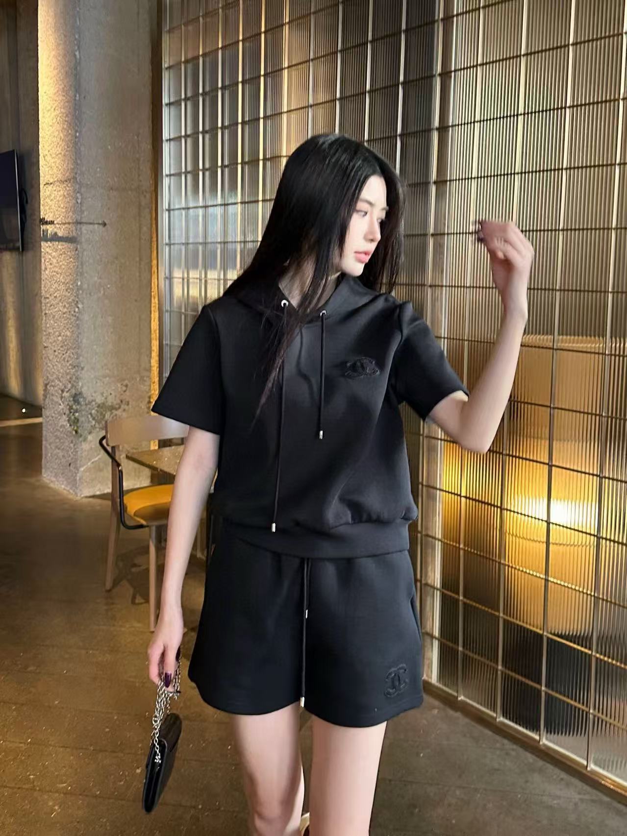 CHANE1 フード付きレタードスウェットシャツ+ショーツ ツーピースセット【 50％割引+送料無料】