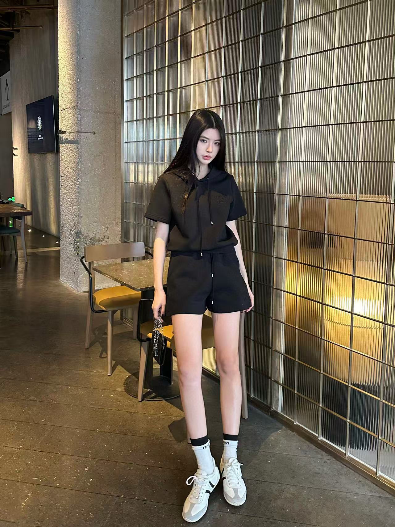 CHANE1 フード付きレタードスウェットシャツ+ショーツ ツーピースセット【 50％割引+送料無料】