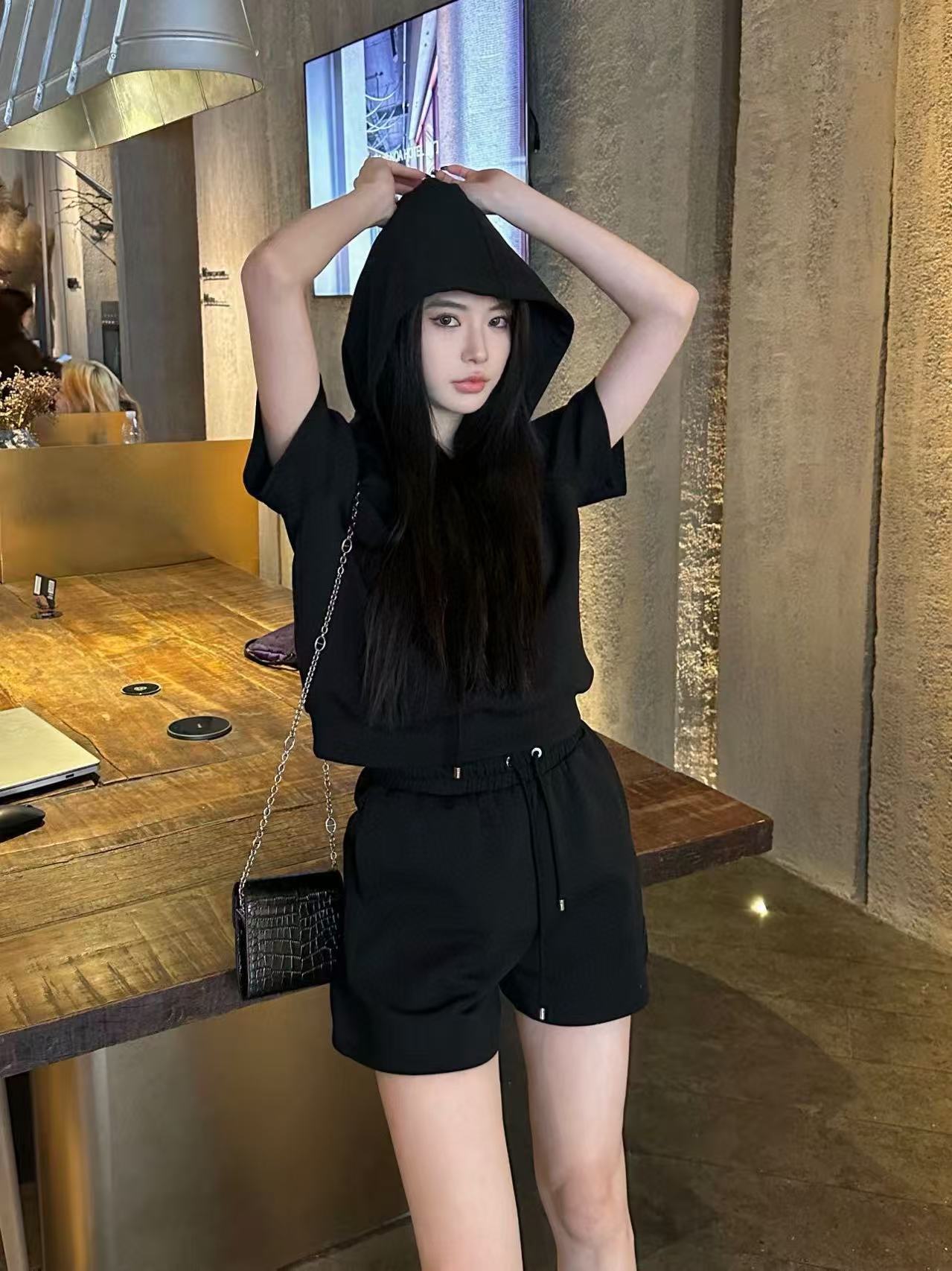 CHANE1 フード付きレタードスウェットシャツ+ショーツ ツーピースセット【 50％割引+送料無料】