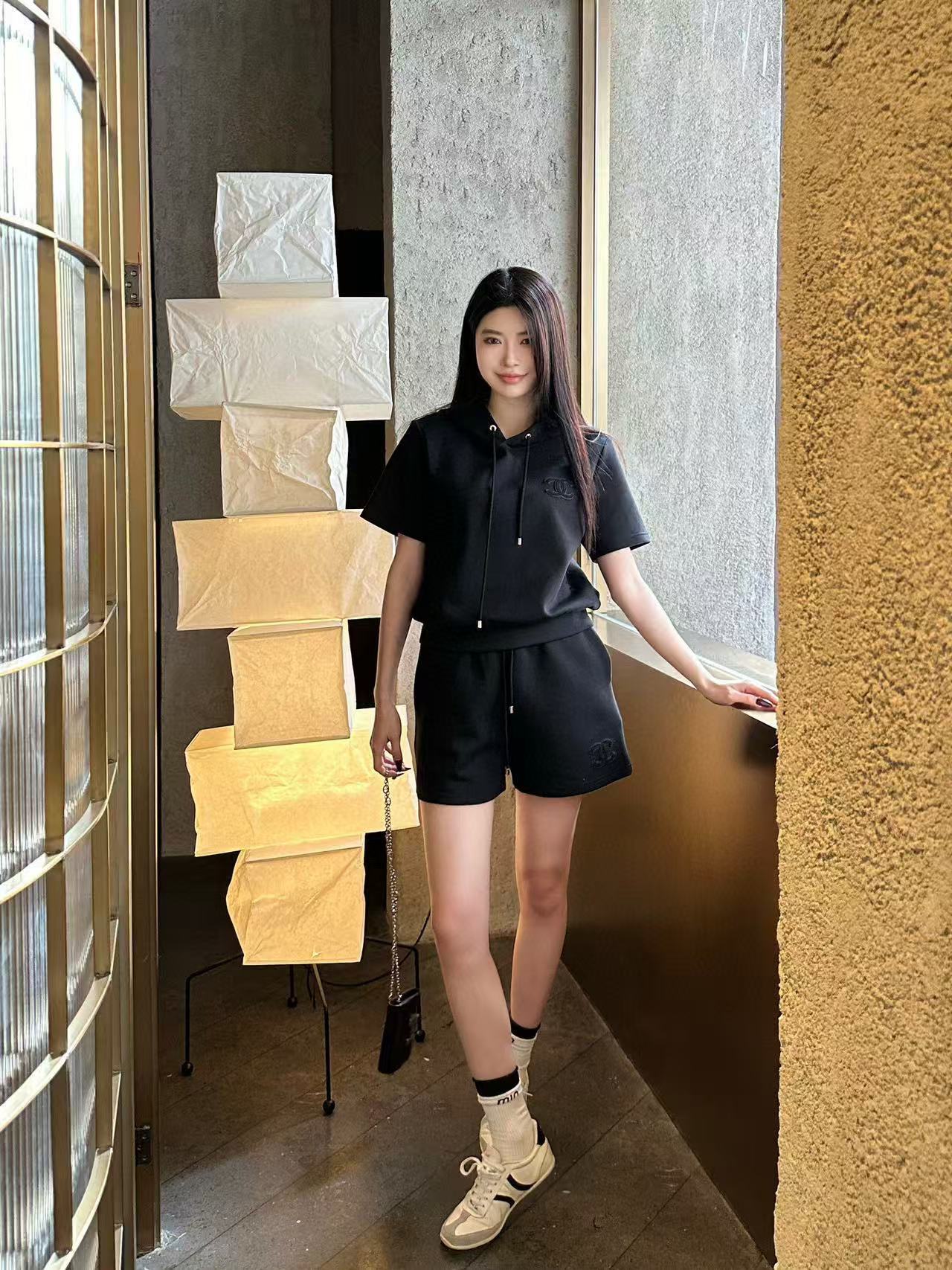 CHANE1 フード付きレタードスウェットシャツ+ショーツ ツーピースセット【 50％割引+送料無料】