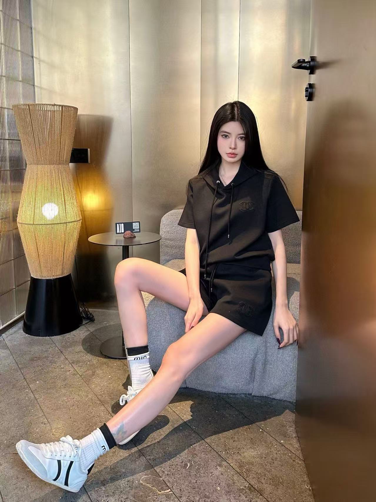 CHANE1 フード付きレタードスウェットシャツ+ショーツ ツーピースセット【 50％割引+送料無料】