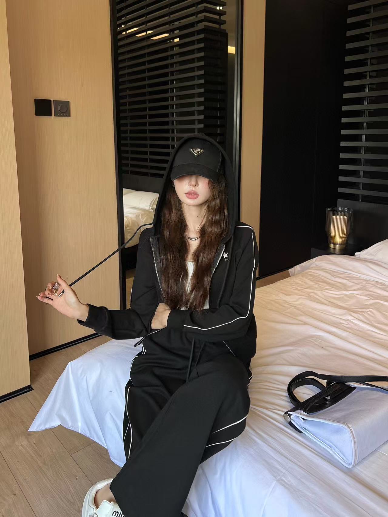 DI0R シンプルフード付きカジュアルスーツ【 50％割引+送料無料】