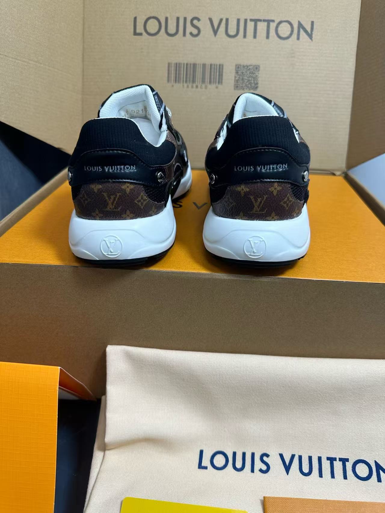 LVの高品質カジュアルシューズ【50％割引+送料無料】