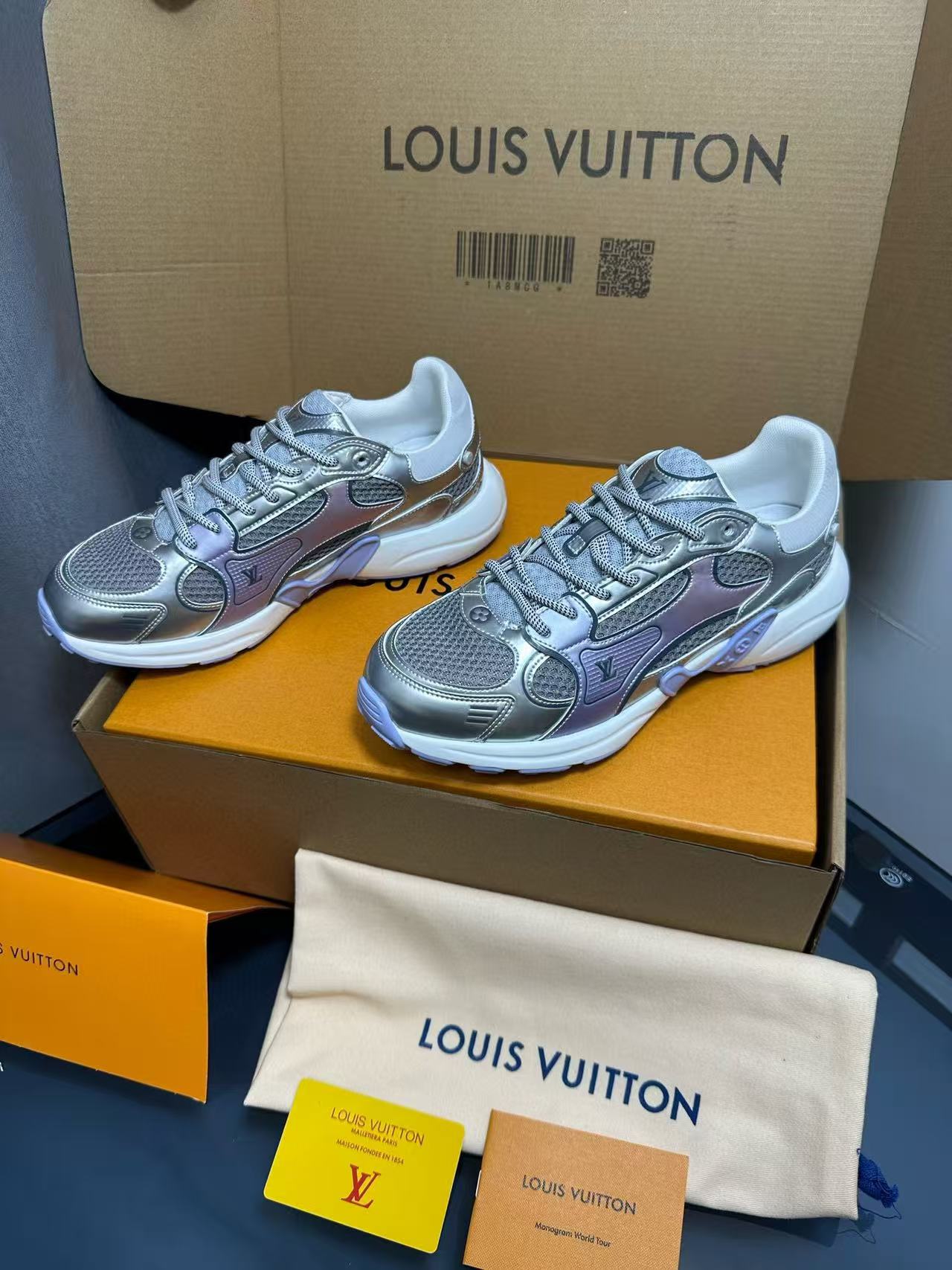 LVの高品質カジュアルシューズ【50％割引+送料無料】