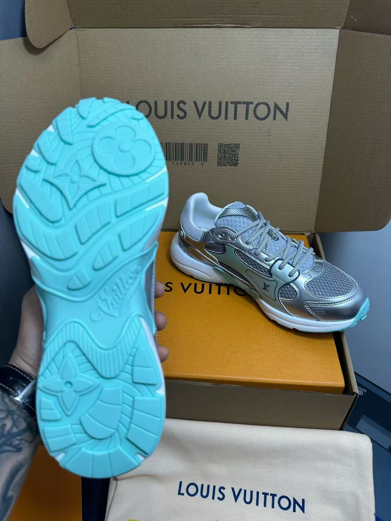 LVの高品質カジュアルシューズ【50％割引+送料無料】