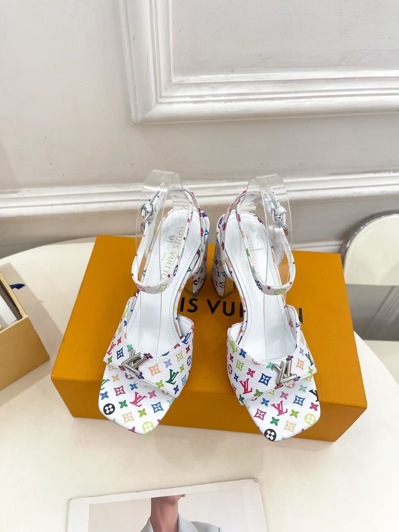 LVの高品質プリントシープスキンハイヒール【50％割引+送料無料】