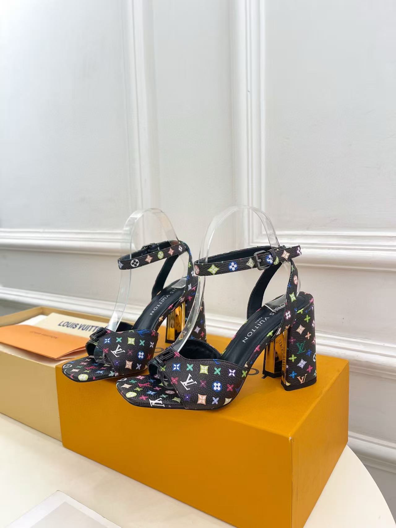 LVの高品質プリントシープスキンハイヒール【50％割引+送料無料】