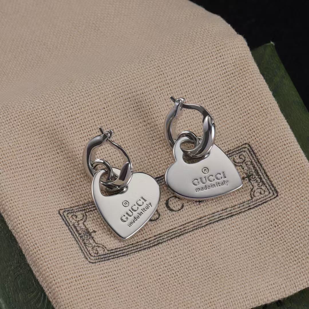 GUCC1 シンプルピーチハートイヤリング【 50％割引+送料無料】