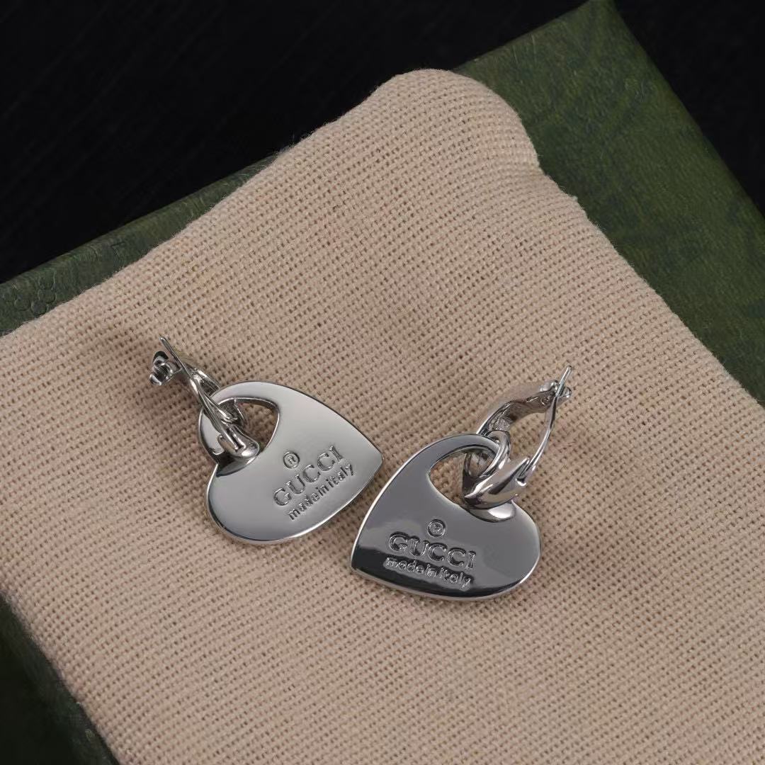 GUCC1 シンプルピーチハートイヤリング【 50％割引+送料無料】