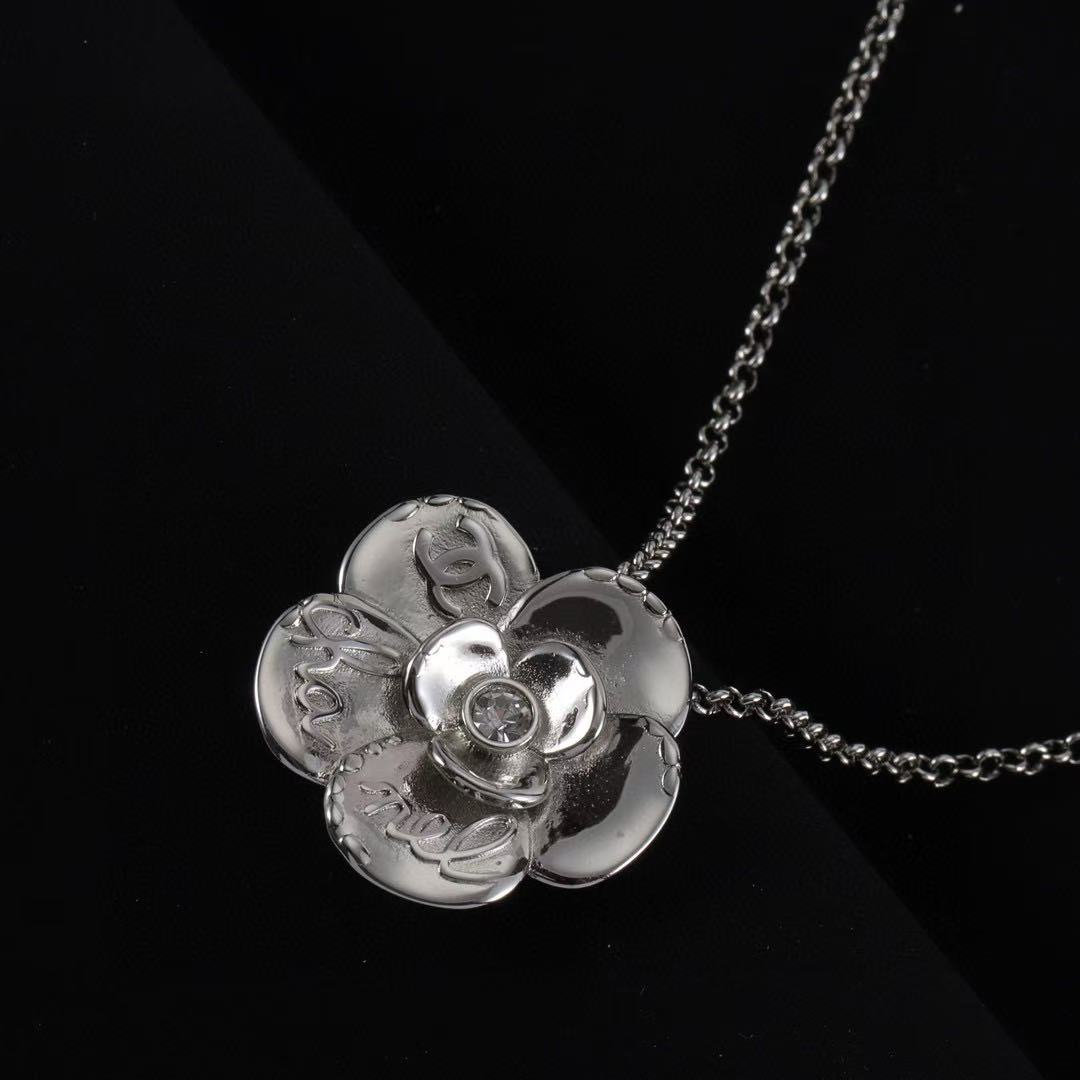 CHANE1 カメリアネックレス【 50％割引+送料無料】