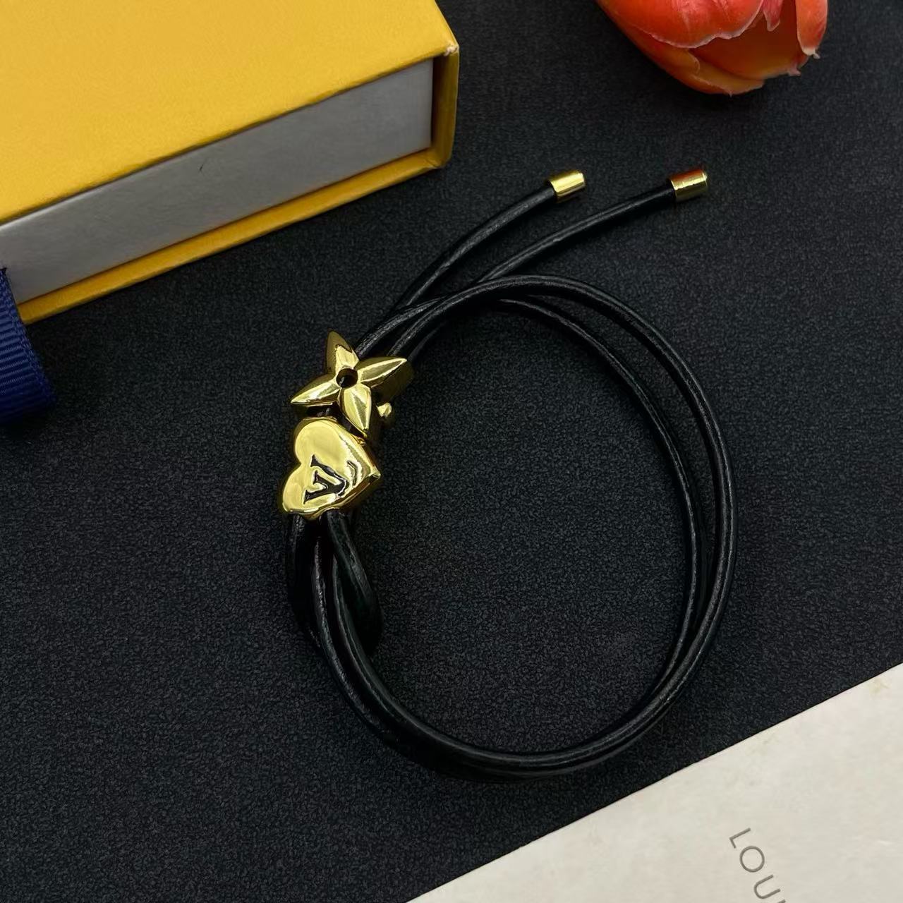 LVハートクローバーブレスレット【 50％割引+送料無料】