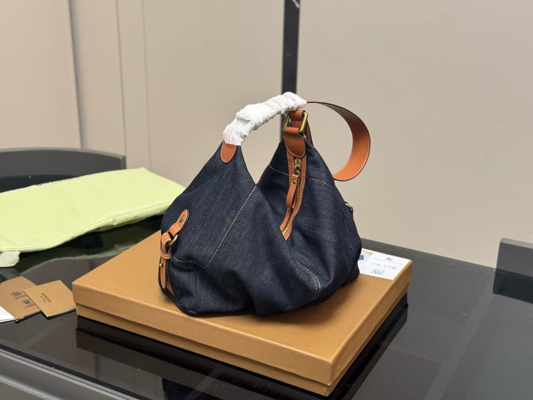 BUR8ERRYデニムハンドバッグ【 50％割引+送料無料】