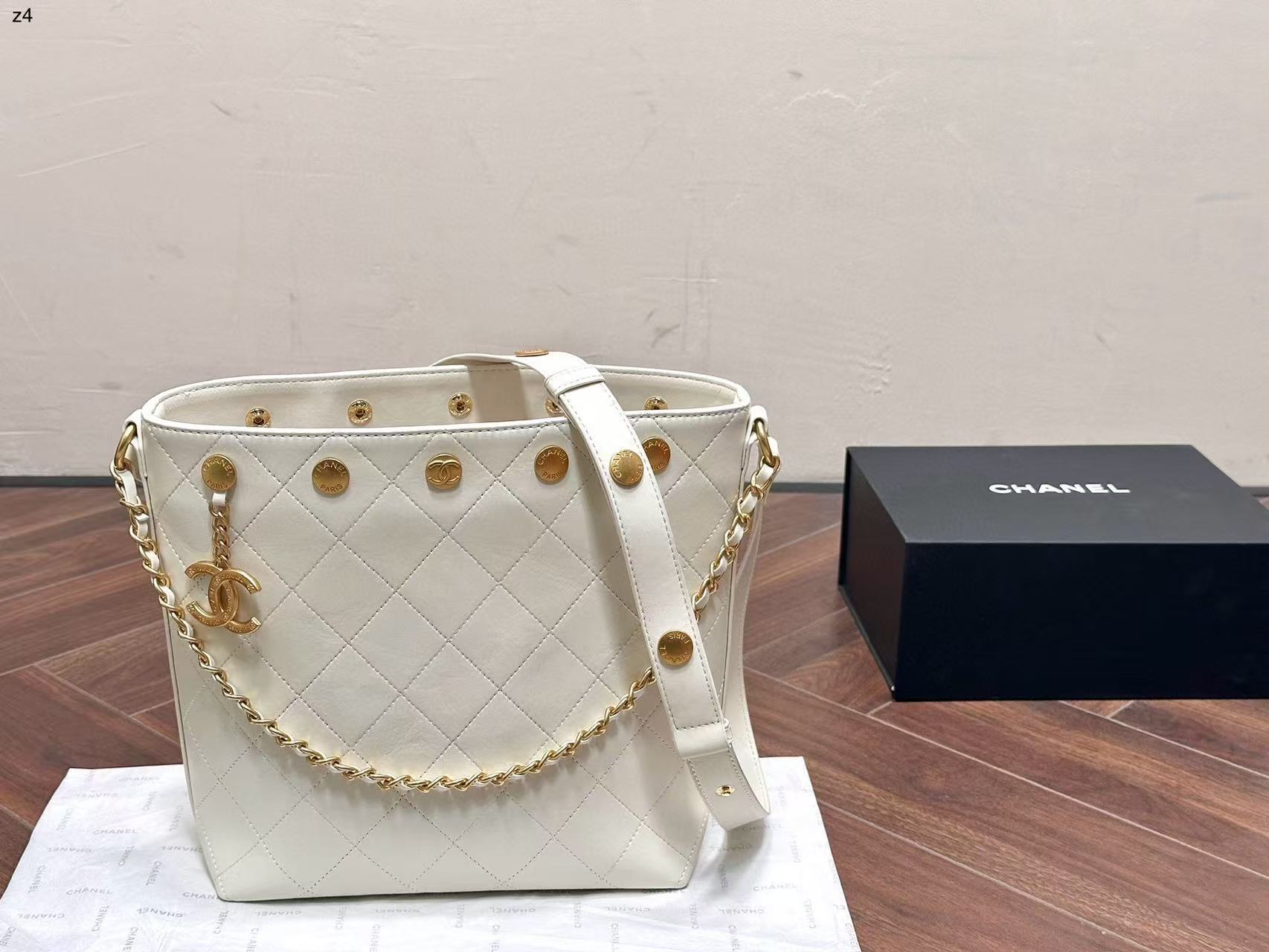 CHANE1 リベットバケットバッグ【 50％割引+送料無料】