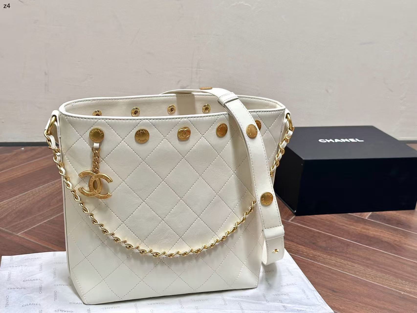 CHANE1 リベットバケットバッグ【 50％割引+送料無料】