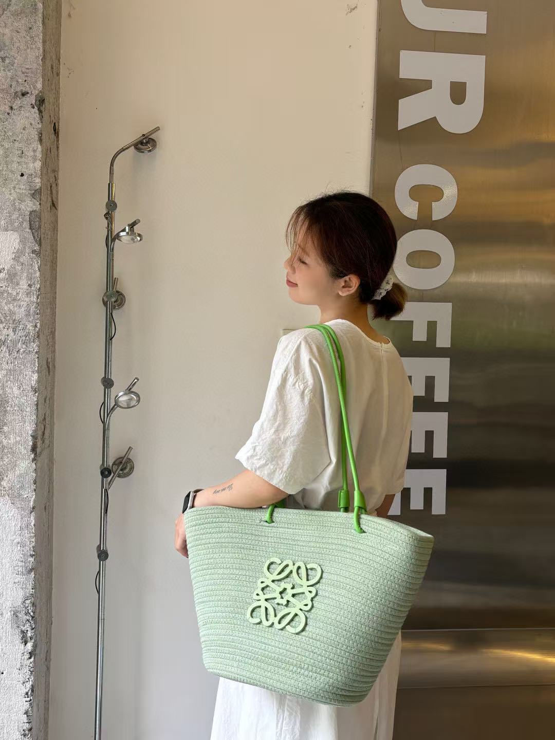 L0WEW ラフィア編みバッグ【 50％割引+送料無料】