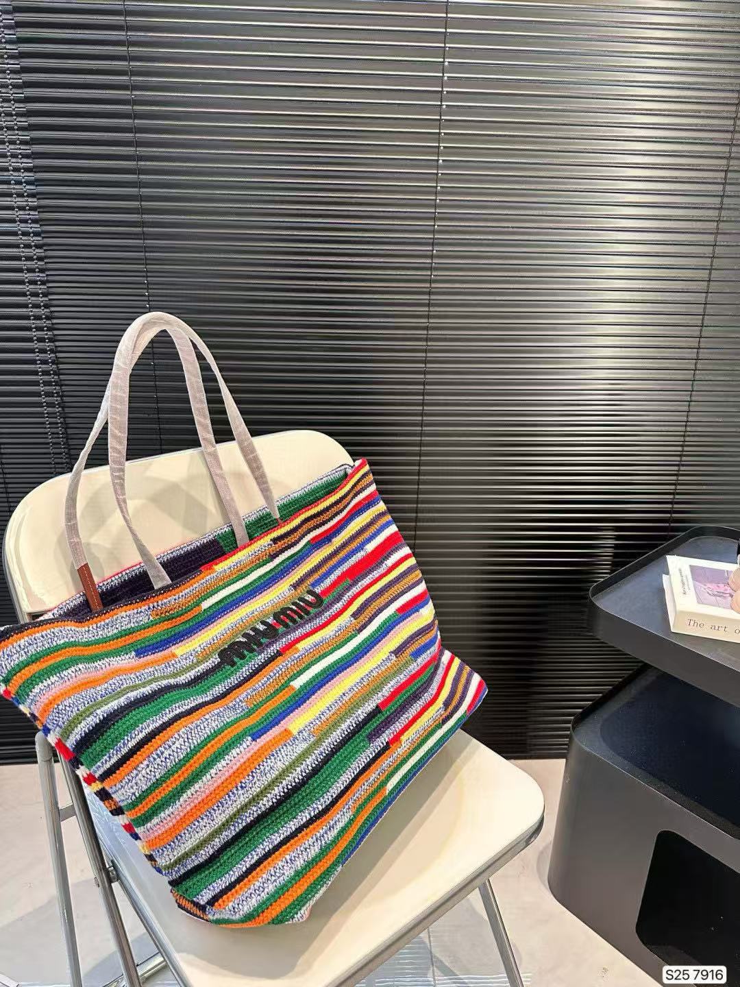 M1UM1U カラフルな織りのショッピングバッグ【 50％割引+送料無料】