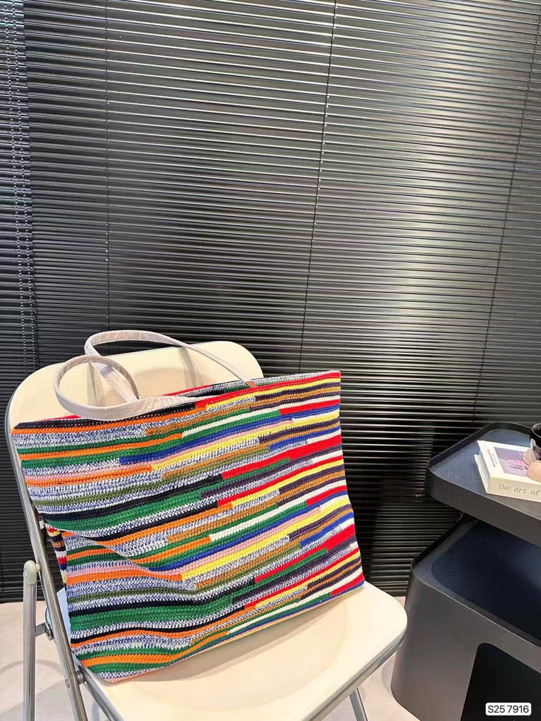 M1UM1U カラフルな織りのショッピングバッグ【 50％割引+送料無料】