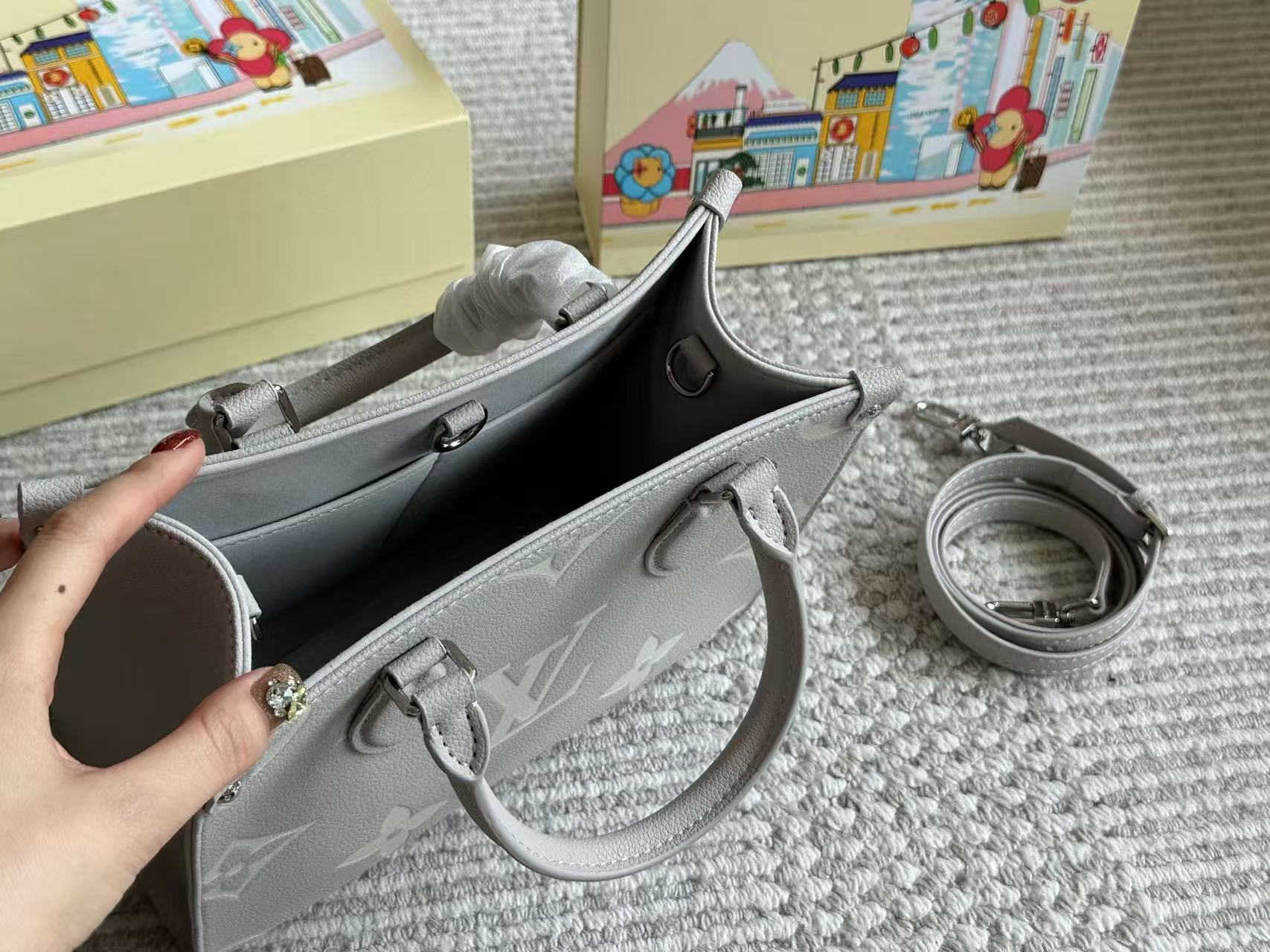 LV onthego牛革ショッピングバッグ【 50％割引+送料無料】