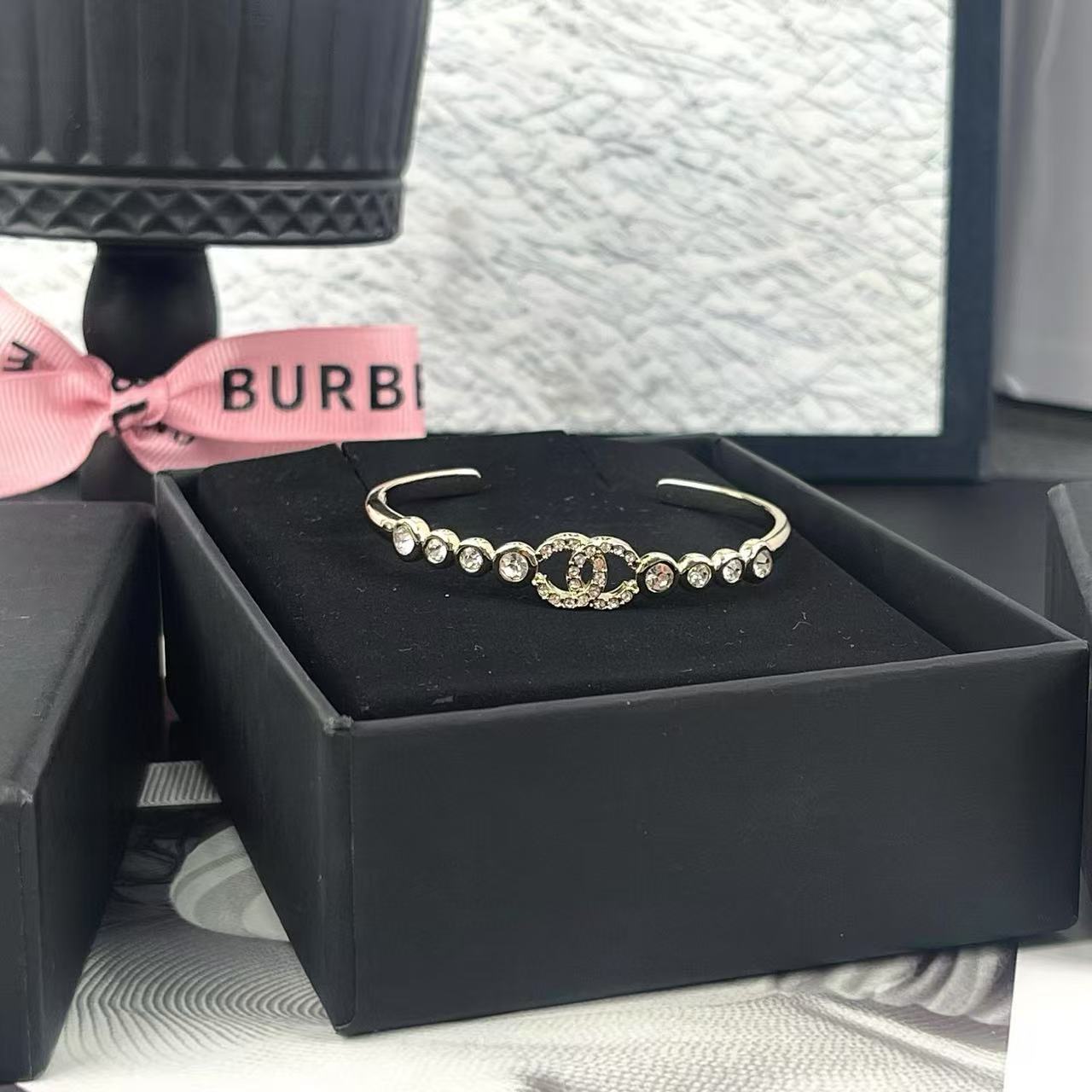 CHANE1 ダブルC ダイヤモンドブレスレット【 50％割引+送料無料】