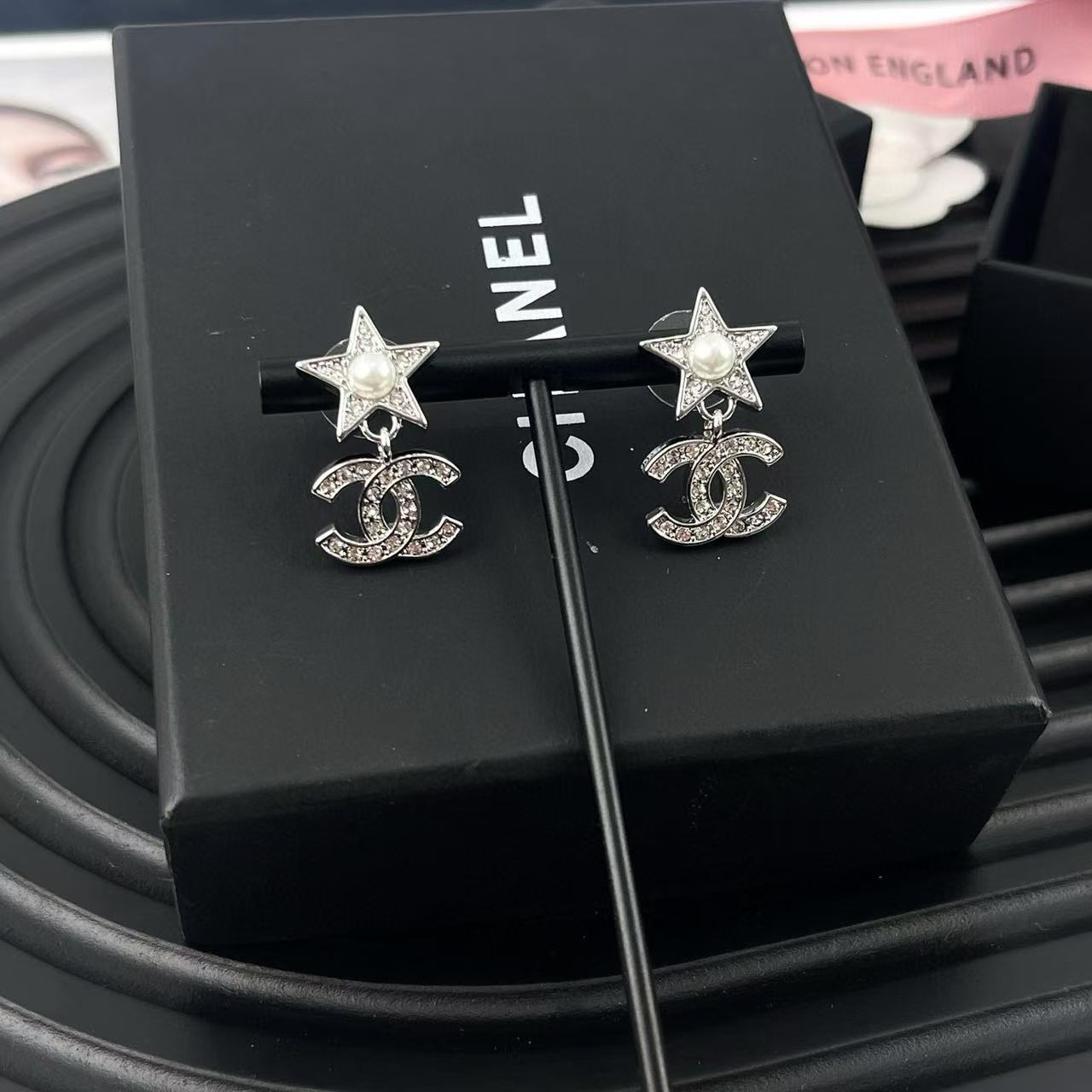 CHANE1 五芒星ダブルCイヤリング【 50％割引+送料無料】