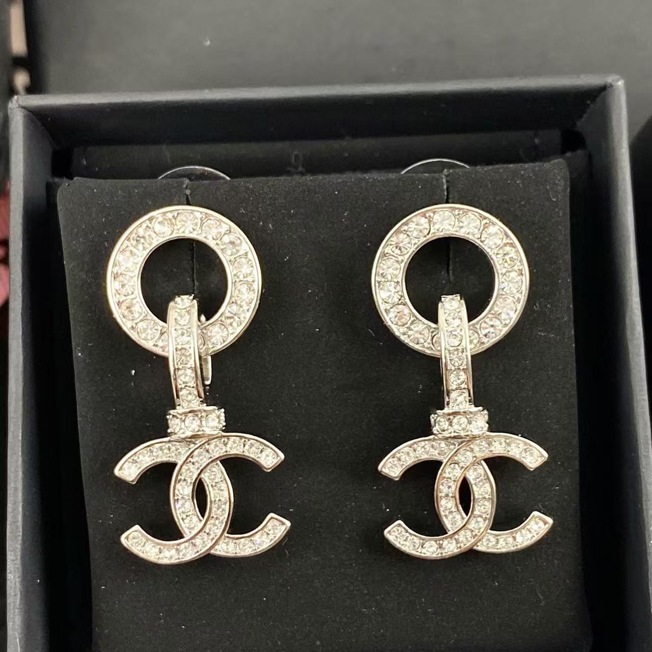 CHANE1 ダイヤモンド ダブル C サークル スタッド ピアス【 50％割引+送料無料】