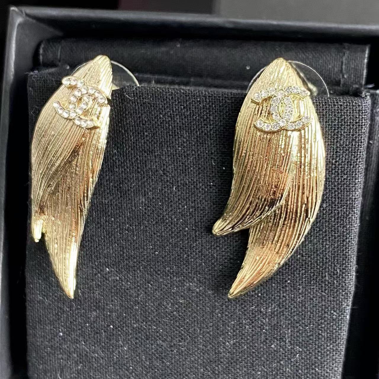 CHANE1 ウィート フェザー ダイヤモンド スタッド ピアス【 50％割引+送料無料】
