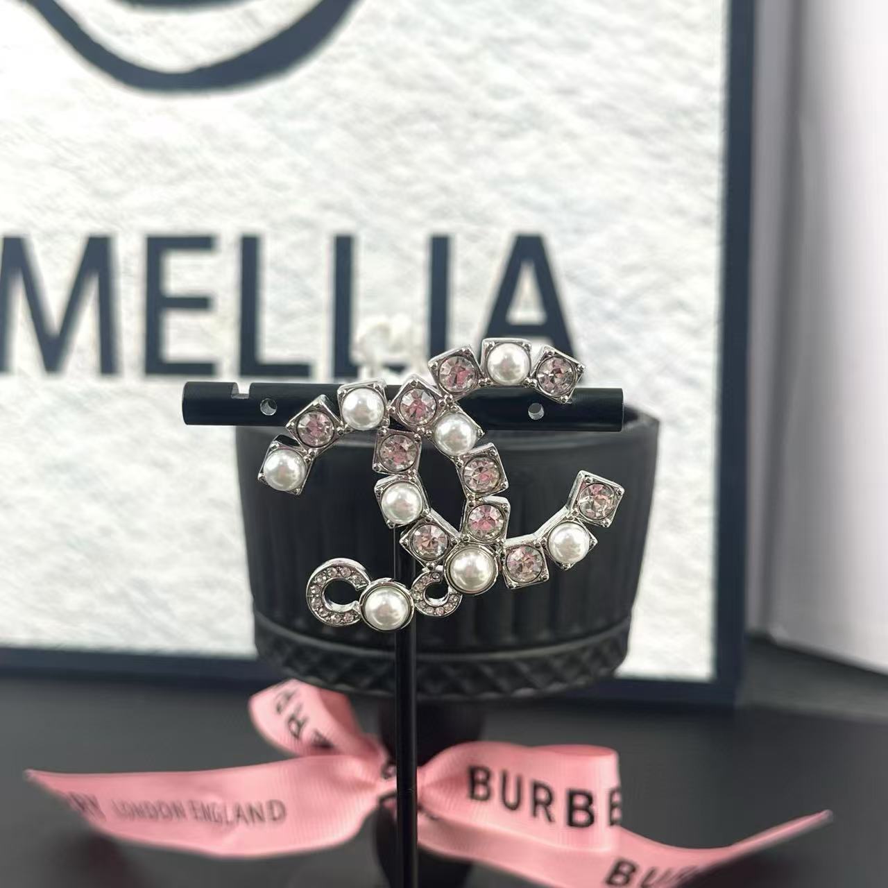 CHANE1 ダイヤモンドパールブローチ【 50％割引+送料無料】