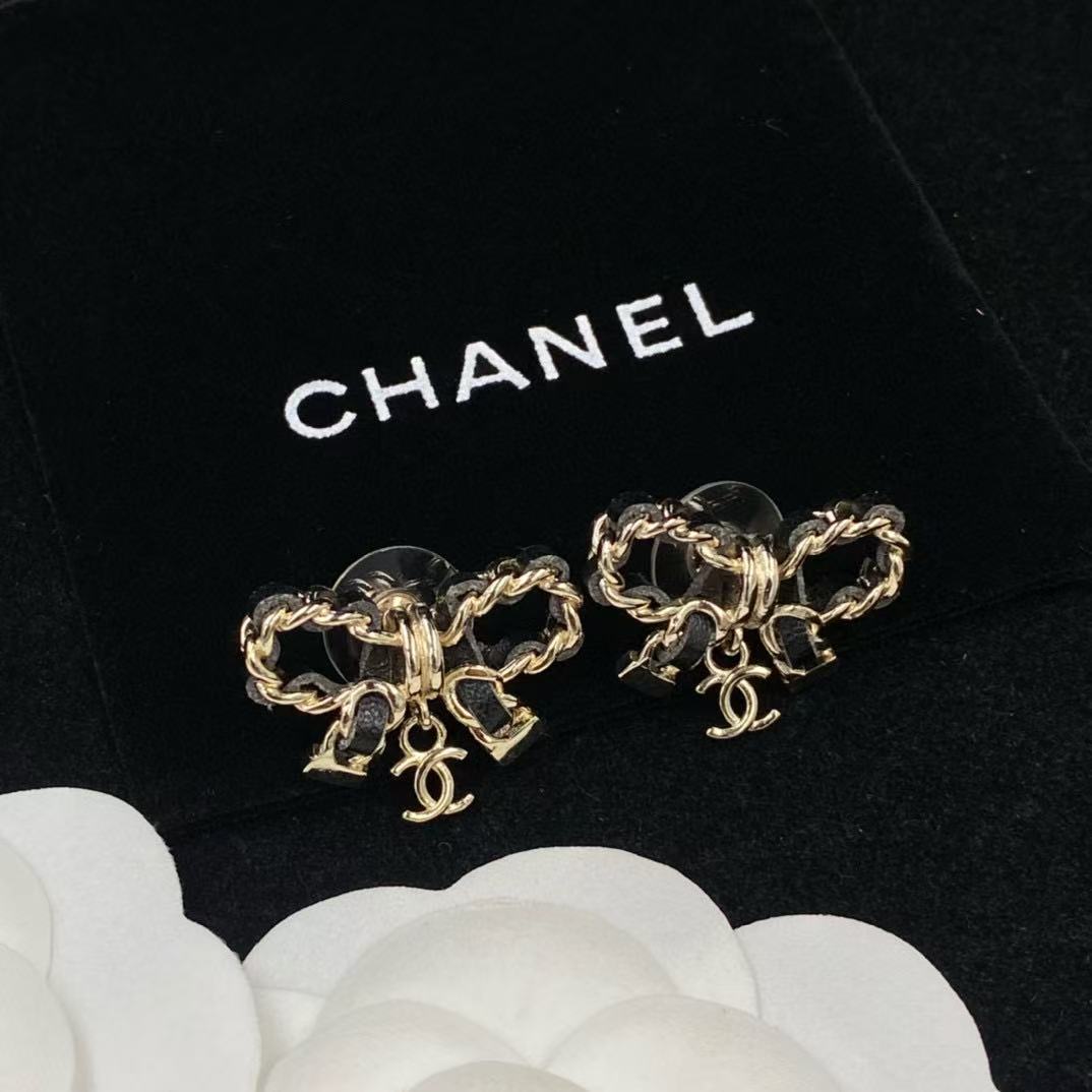 CHANE1 ボウレザースタッドピアス【 50％割引+送料無料】