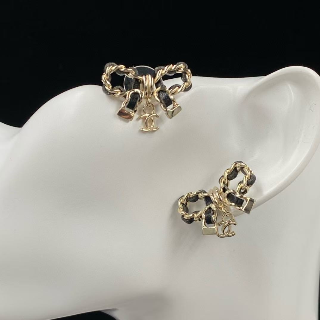 CHANE1 ボウレザースタッドピアス【 50％割引+送料無料】