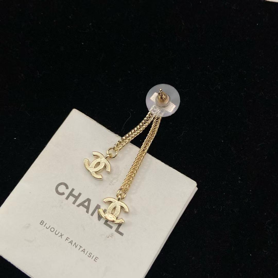 CHANE1 ダブルCタッセルスタッドピアス【 50％割引+送料無料】