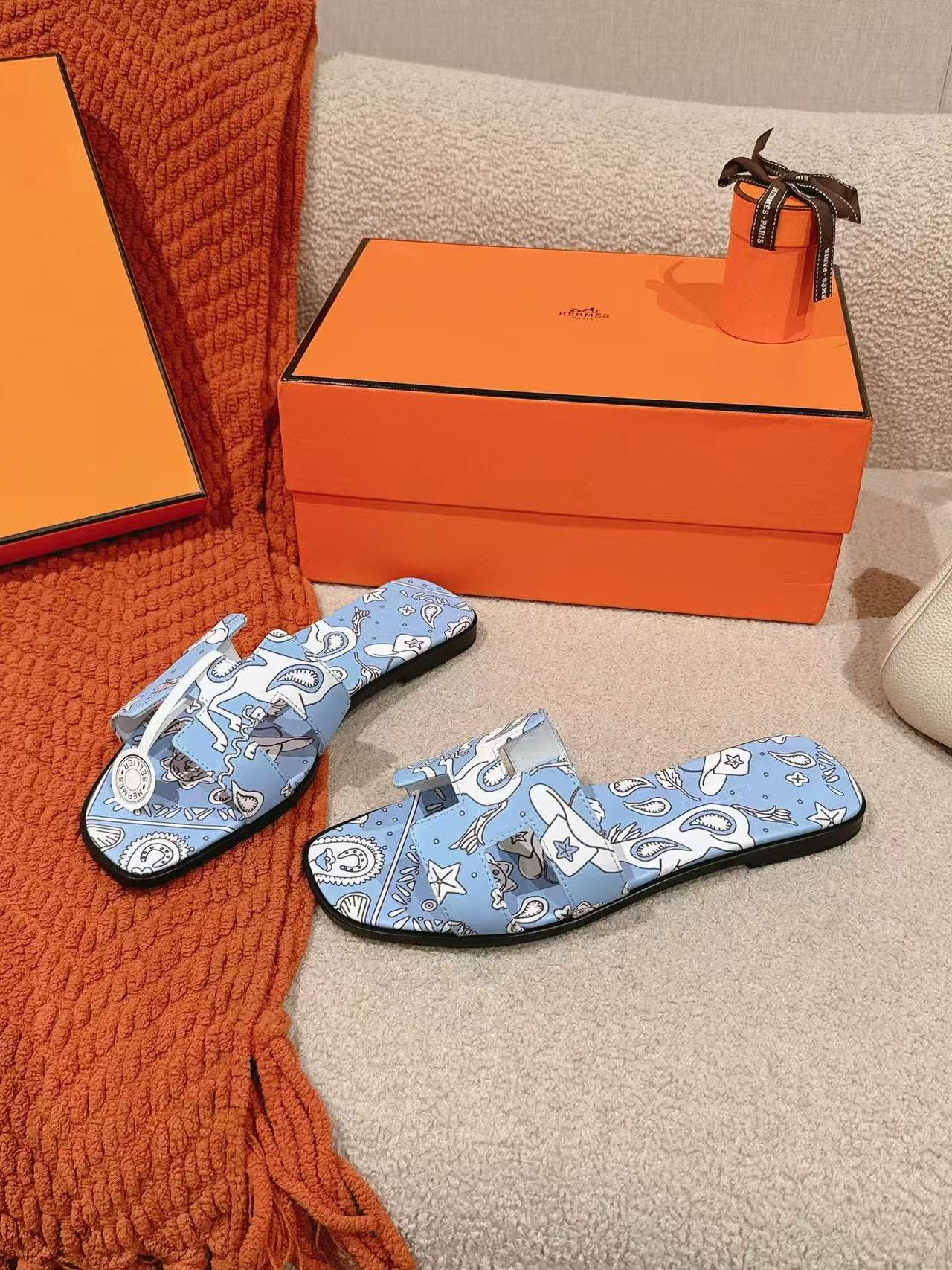 HERME5 高品質レザープリントスリッパ【50％割引+送料無料】