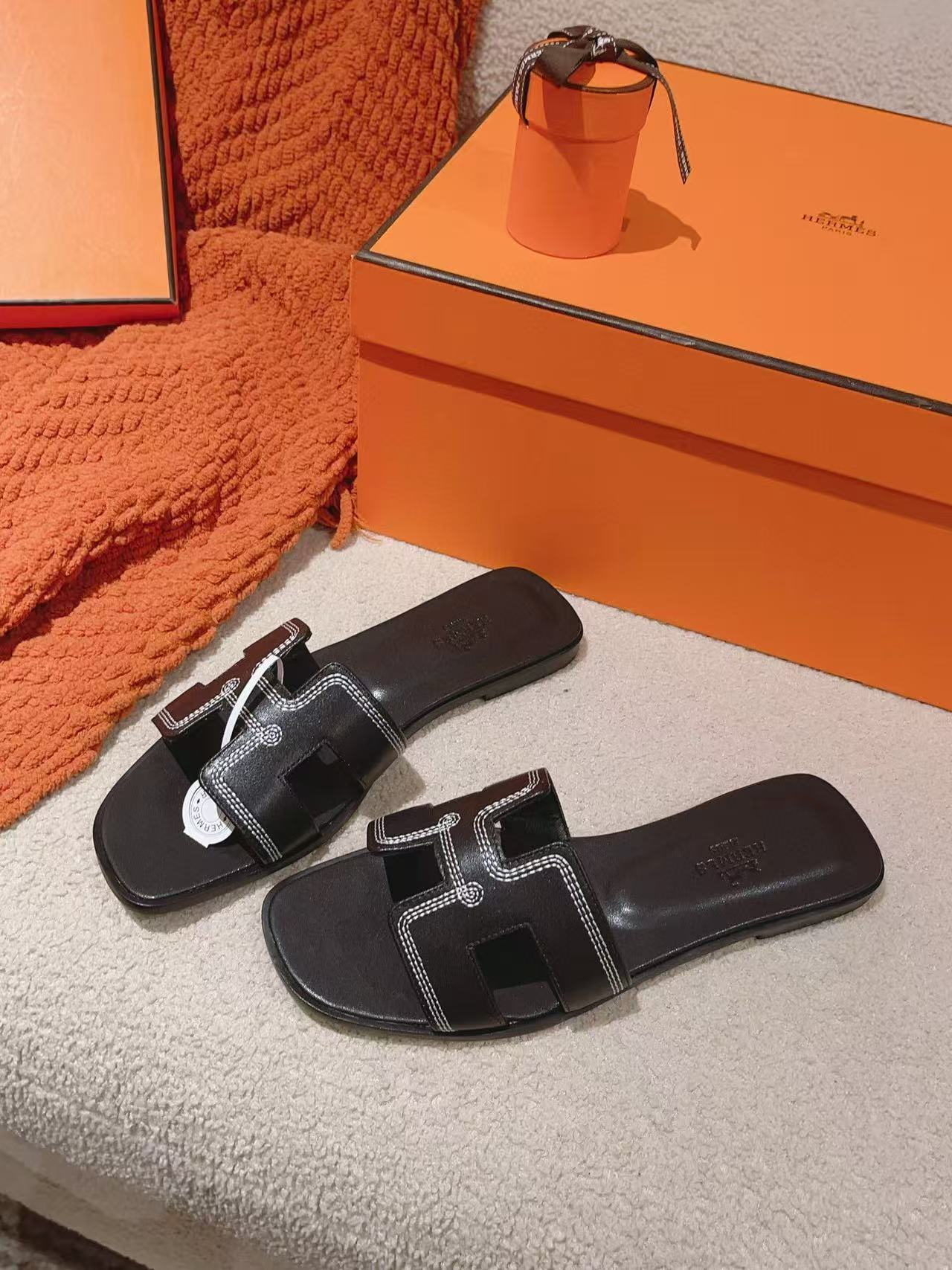 HERME5 高品質シンプルHレザースリッパ【50％割引+送料無料】