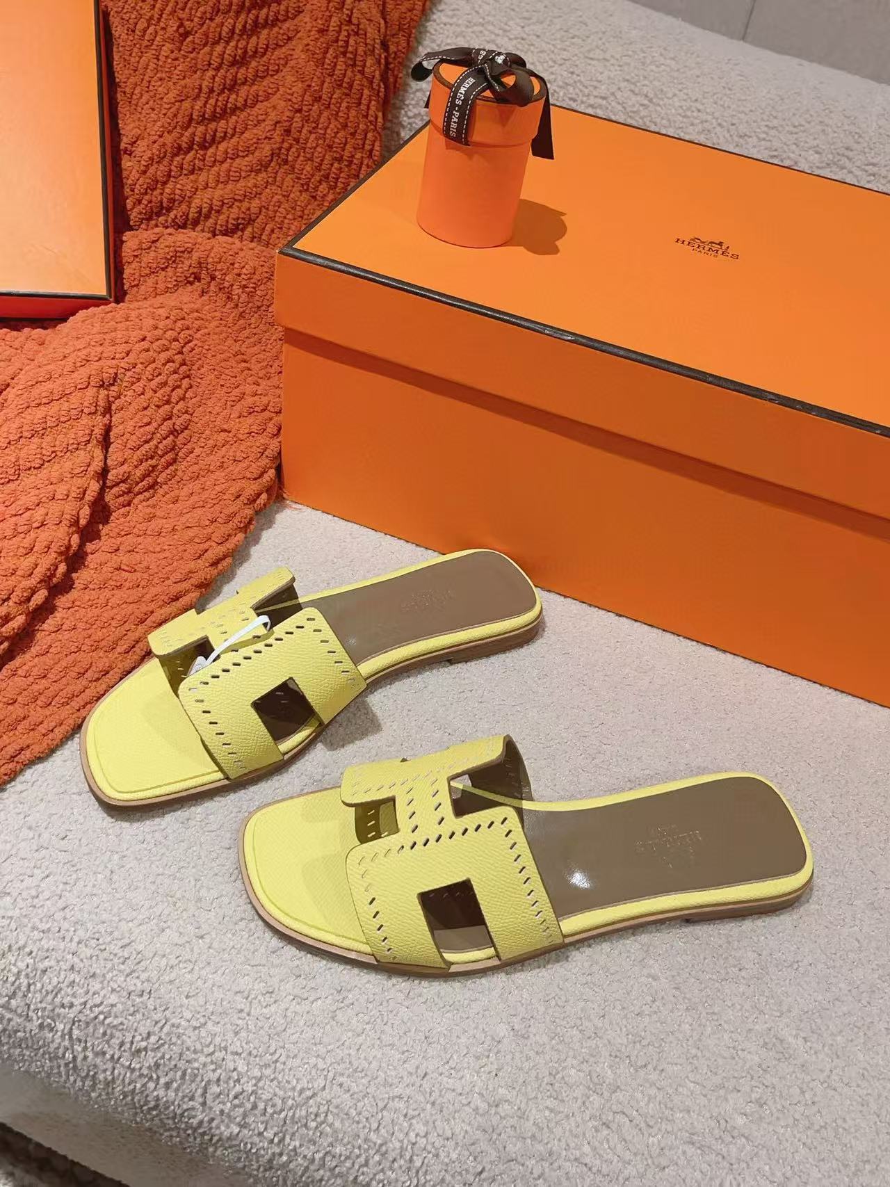 HERME5 高品質カーフスキンスリッパ【50％割引+送料無料】