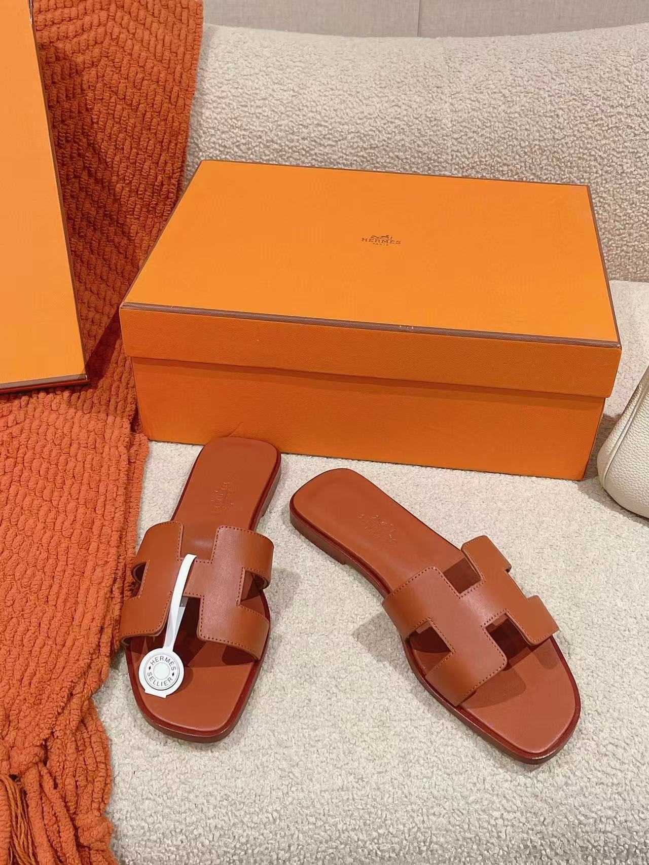 HERME5の高品質シープスキンスリッパ【50％割引+送料無料】