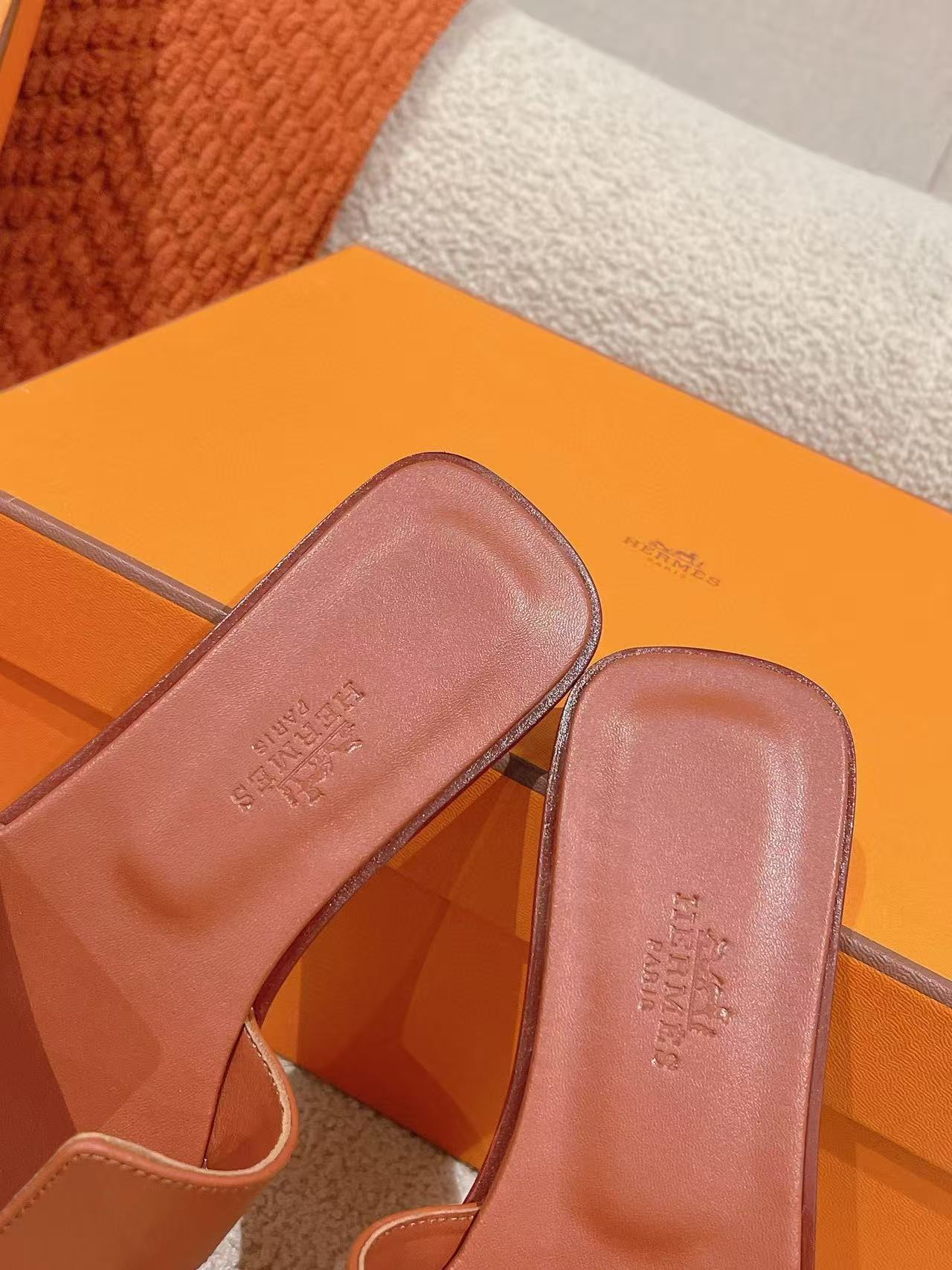 HERME5の高品質シープスキンスリッパ【50％割引+送料無料】