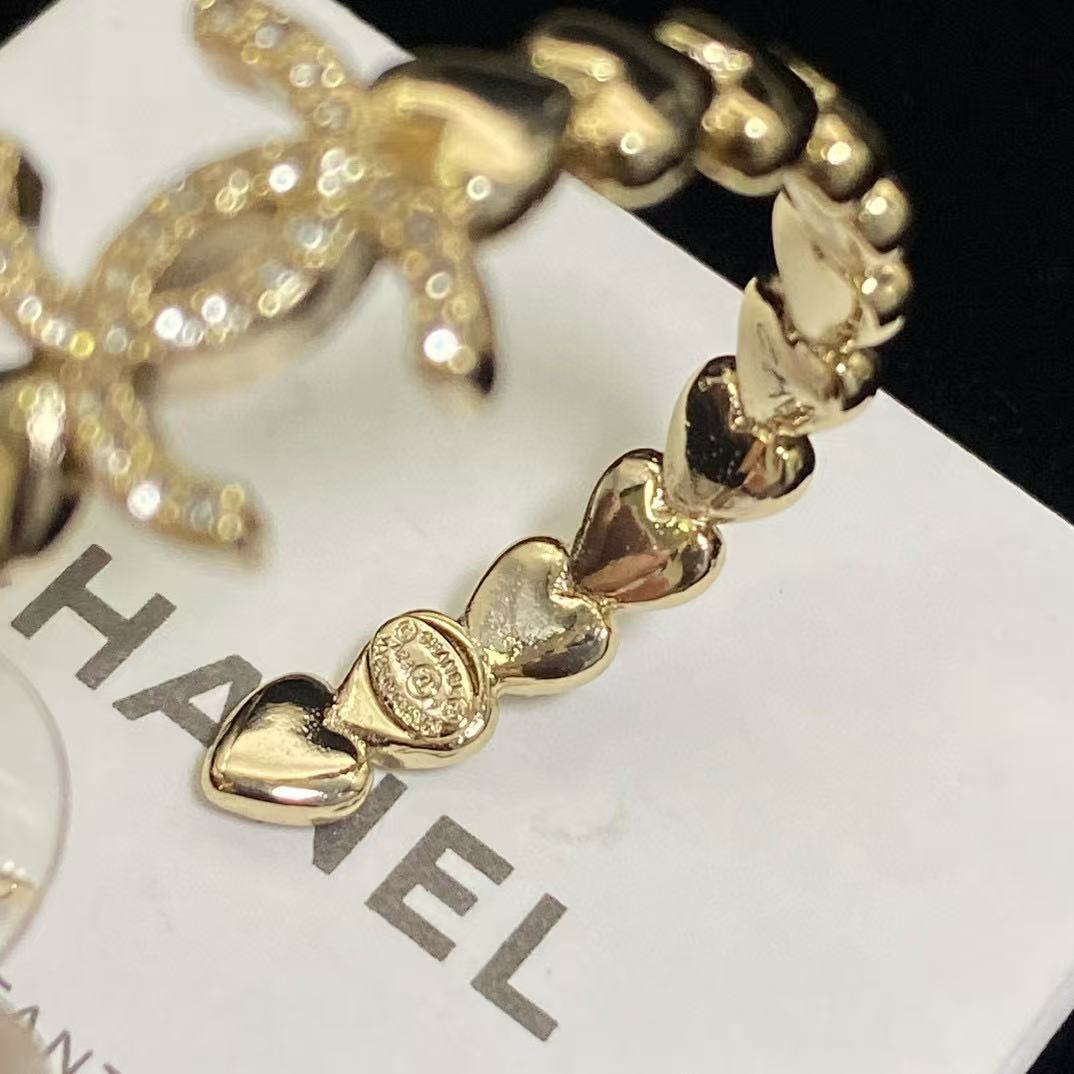 CHANE1 ダブルC ピーチハート イヤリング【 50％割引+送料無料】