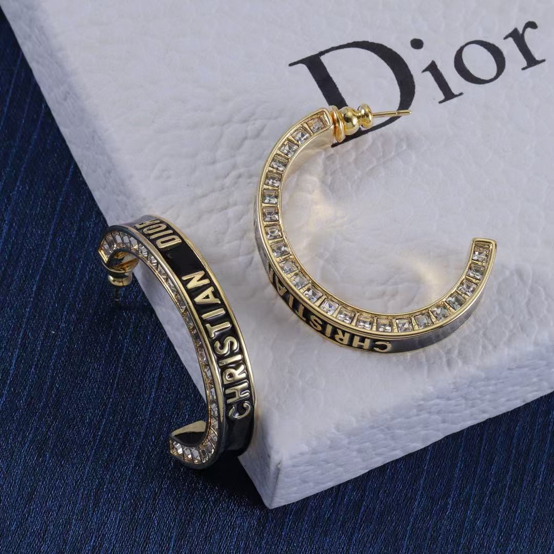 DI0R ダイヤモンド レター イヤリング【 50％割引+送料無料】